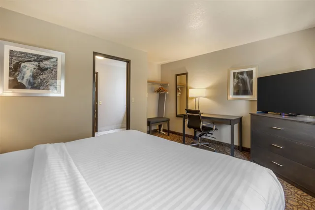 جناح بسرير كينج، Best Western Sawtooth Inn & Suites 1/7
