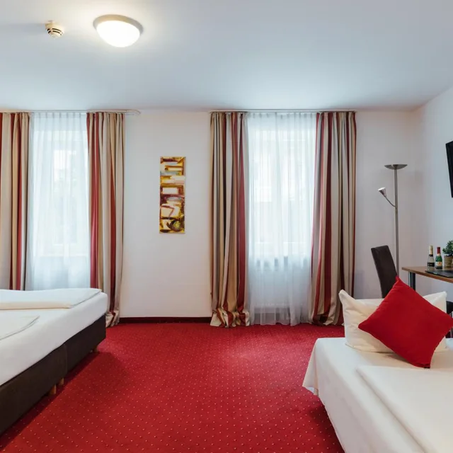 غرفة عائلية، Hotel Andra 6/10