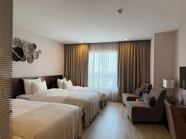 غرفة بريميوم ثلاثية بسريرين منفصلين بإطلالة على المدينة، The Ann Hanoi Hotel 3/10