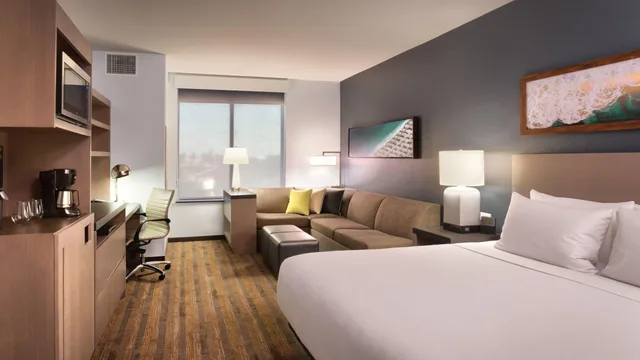 غرفة بسرير كينج، HYATT HOUSE AT ANAHEIM RESORT/CONVENTION CENTER 1/1