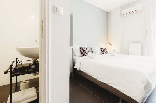 Urban, Studio, Twin Beds, Street View, Balcony، Athens Studios 2/10