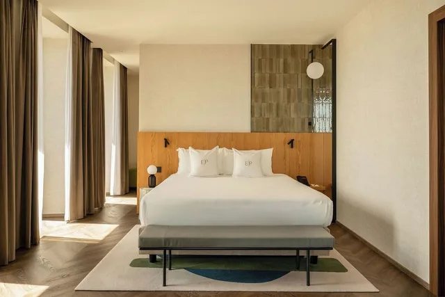 جناح جونيور بسرير كينج بإطلالة على البحر، Hotel Europa 6/10