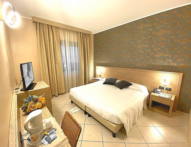غرفة قياسية بسرير مزدوج، Hotel Parisi 4/6