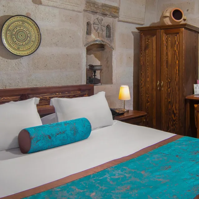 جناح بجاكوزي، Cappa Via Cave Hotel 8/10
