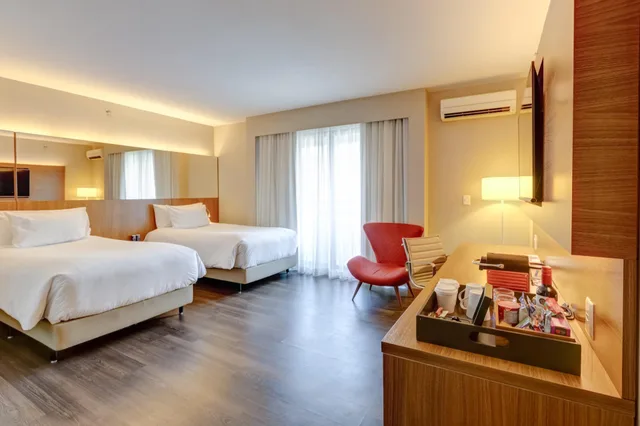 Executive, Twin Beds, Street View, Radisson Blu Sao Paulo 3/5