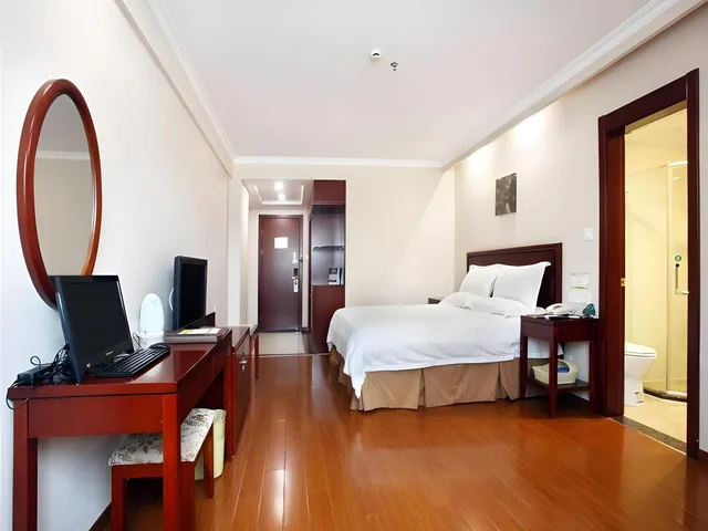 غرفة بزنس بسرير كوين، Greentree Inn Huangshan Railway Station Tiandu Business Htl 1/1