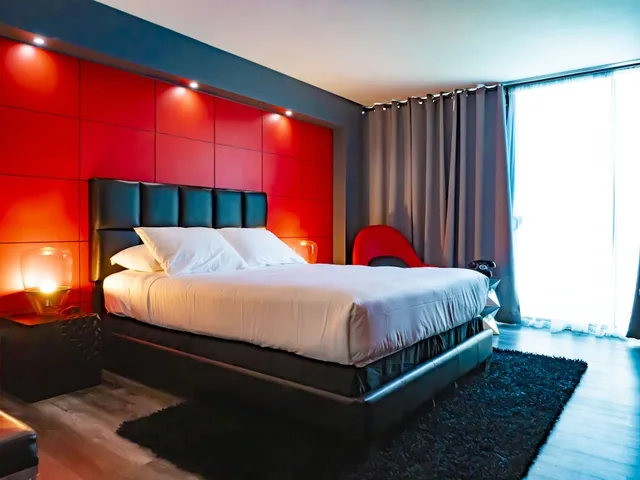 غرفة ديلوكس بسرير كوين، Park Plaza Lodge Hotel 3/5