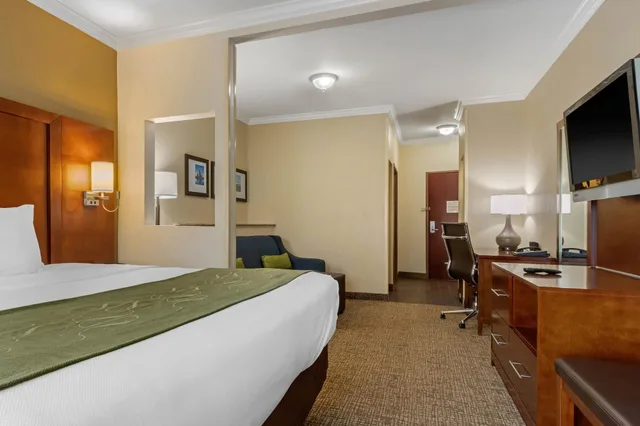جناح، Comfort Suites Corpus Christi Central 5/10