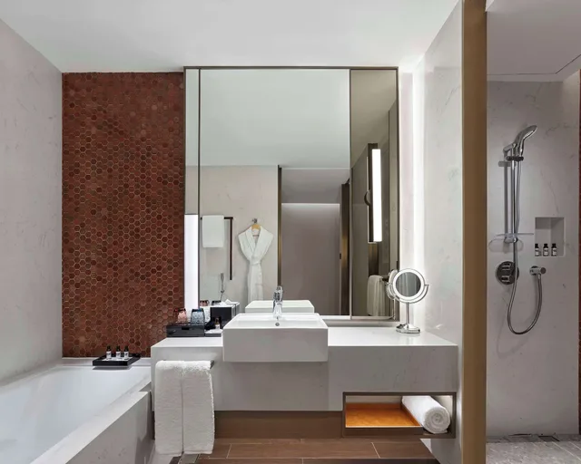 Pool, Suite, King Bed، Hyatt Regency Shanghai Songjiang 3/3