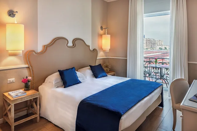 Superior, Double Bed, Volcano View، Starhotels Terminus 3/10