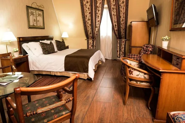 غرفة قياسية بسرير مزدوج، MAYFLOWER SUITES 1/3