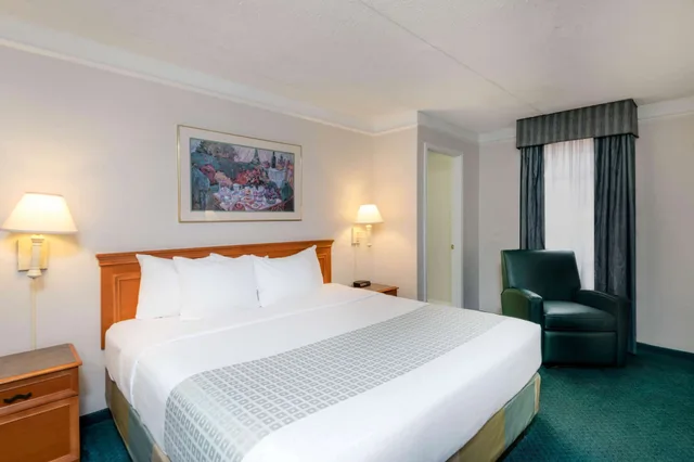 جناح ديلوكس بسرير كينج، La Quinta Inn Farmington 1/5
