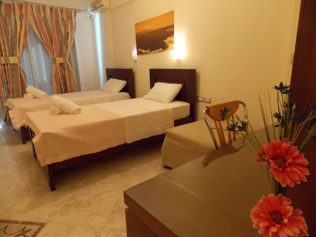 غرفة ديلوكس بسريرين منفصلين بإطلالة على البحر، Hotel Oasis 4/7