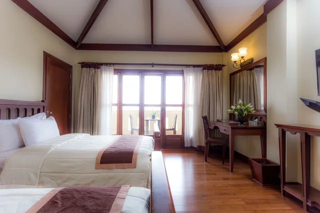 غرفة ديلوكس بسرير كينج بإطلالة على الحديقة، Royal Angkor Resort & Spa 6/10