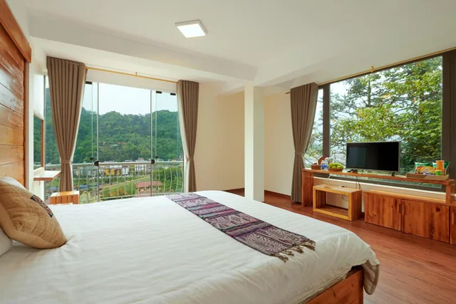 Senior, Double Bed, Panoramic City View, Balcony، Sapa Village Hotel 6/10