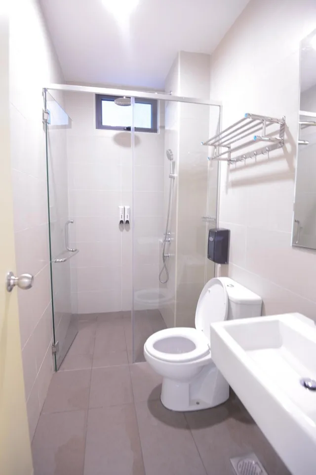 شقة بسرير كينج وسريرين منفصلين بإطلالة على البحر بغرفة نوم واحدة، Atlantis Residence@Iconstay Melaka 4/5