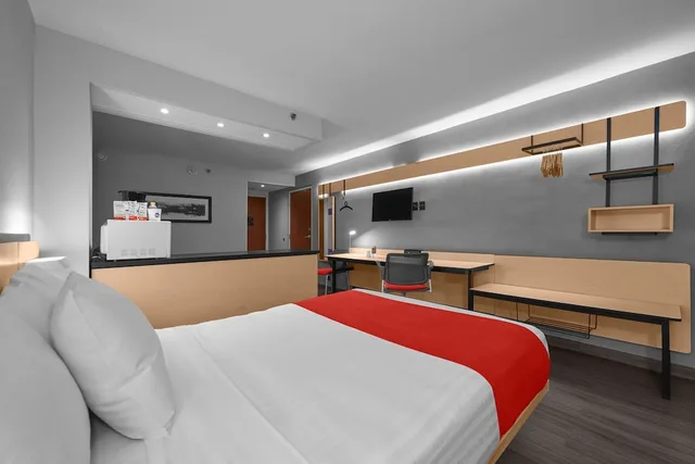 جناح بسرير كوين مع أريكة، City Express by Marriott Ciudad Juarez 2/3