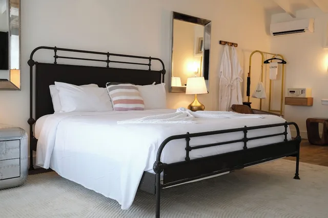 Moonlight, King Bed، The Montauk Beach House 3/5