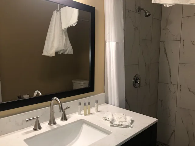 غرفة ديلوكس رباعية بسريرين كوين، Hotel Elevation 4/4