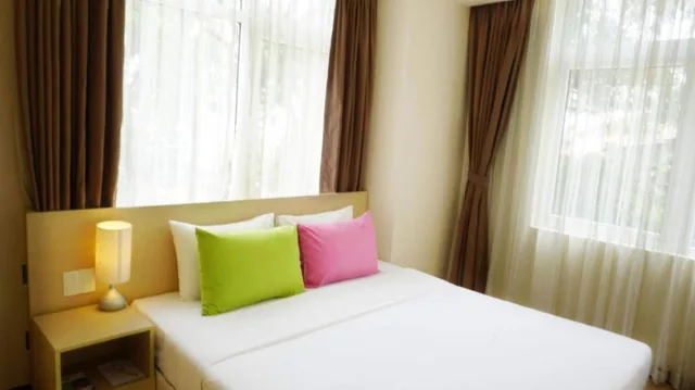 1 Bedroom, Deluxe, Apartment, Queen Bed, City View, G8 Center Hotel Saigon 2/8