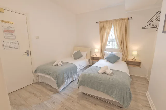 غرفة قياسية بسريرين منفصلين، Chamberlain House 8/10