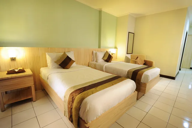 غرفة سوبيريور بسرير مزدوج أو سريرين منفصلين، Palace Hotel Cipanas 1/3