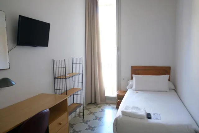 Room, Single, External Bathroom، Hotel Pigal 2/16