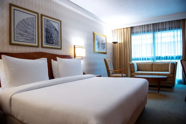 Executive, 2 Queen Beds, Lounge Access, Accessible, Radisson Blu Martinez Beirut 1/8