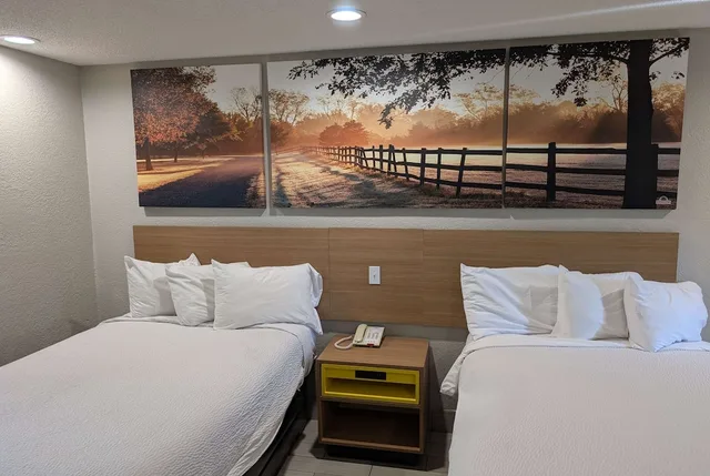 غرفة بسريرين مزدوجين لذوي الإعاقة، Days Inn by Wyndham Arcadia Louisiana 4/6