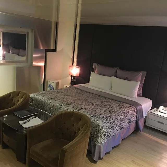 غرفة عصرية بسرير مزدوج، Discovery Motel - Tucheng 1/2