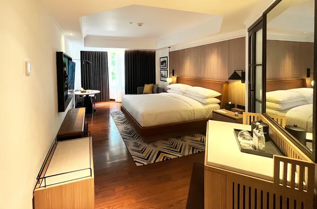 غرفة ديلوكس بسرير كينج بشرفة، Sheraton Jakarta Soekarno Hatta Airport 8/10