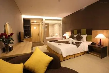 غرفة ديلوكس بسرير كينج وسرير كوين، Muong Thanh Mui Ne Hotel 1/1