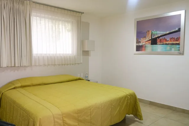 Standard, Single, King Bed, St George Hotel 1/5