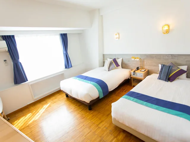 Semi Room, Twin Beds, 1 Double and 1 Single Bed، HOTEL AreaOne SAKAIMINATO MARINA 1/2