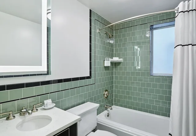 غرفة كلاسيكية سوبيريور بسرير كوين، The Oxford Hotel 9/9