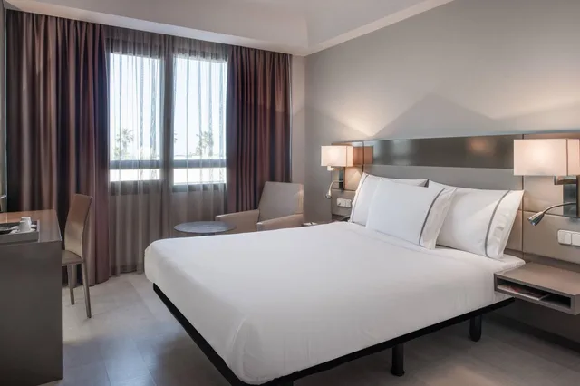 غرفة بسرير كوين، Ac Hotel Iberia Las Palmas By Marriott 1/6