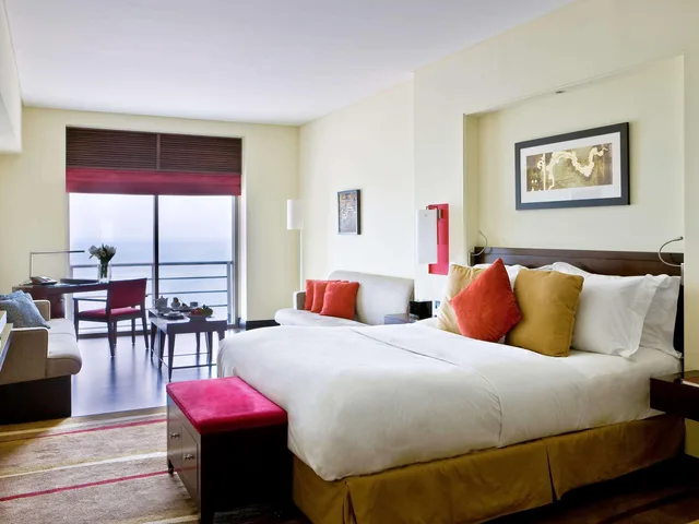 جناح كلوب جونيور بإطلالة على البحر، فندق سوفيتل كورنيش الخبر(Sofitel Al Khobar the Corniche) 2/6