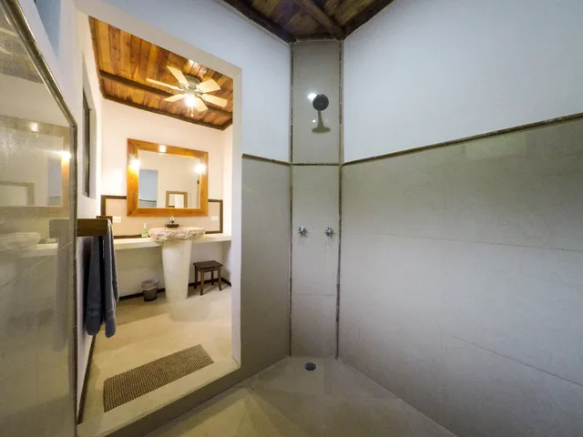 بنغل بريميوم بسرير كينج بإطلالة على الجبل، Lodge Margouillat 4/4