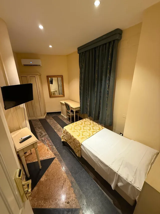 Economy, Single, Hotel Il Quadrifoglio 1/3