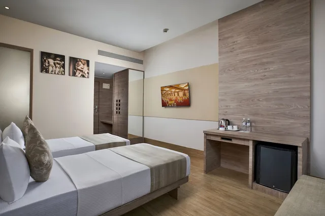 Deluxe, Royal Wing, RESORT RIO 3/5