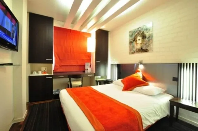 غرفة قياسية بسرير كوين، Hotel Europole 1/4