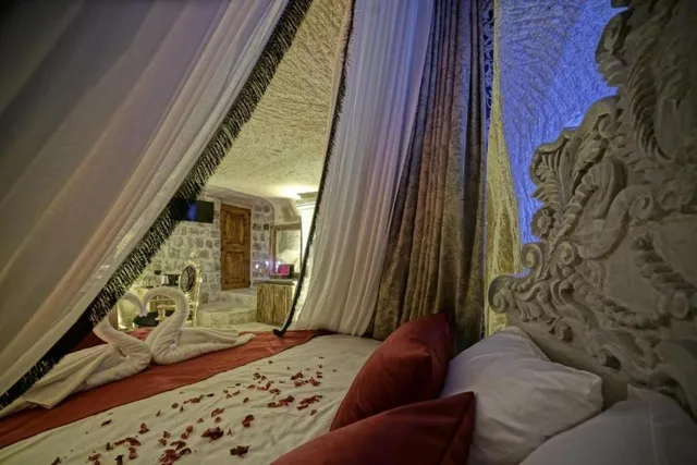 Cave, Luxury, Private Pool، Wish Cappadocia 1/6