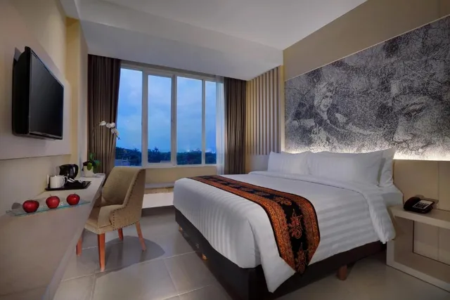 Deluxe, Double or Twin Bed, Aston Banyuwangi Hotel & Conference Center 2/2