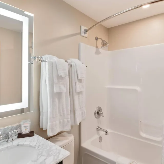 غرفة بسرير كوين في الطابق الأرضي، The Port Inn and Cottages, Ascend Hotel Collection 10/10
