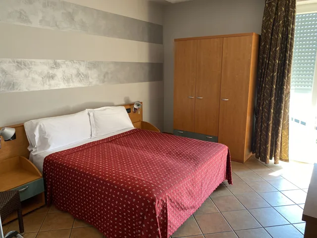 Comfort, Double Bed, Lateral Side Lake View, Balcony, Villa Rosa 4/8