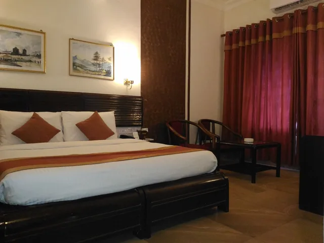 غرفة سوبيريور بسرير فردي، Yuvarani Residency Hotel 2/8