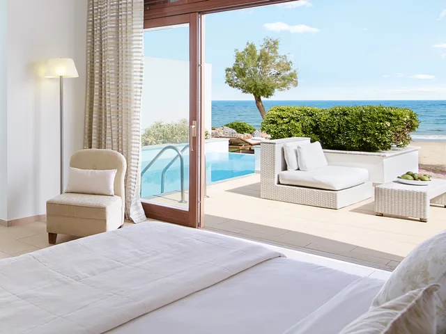 3 Bedrooms, Villa, Beach Front, Private Pool، Amirandes, A Resort to Live 3/5