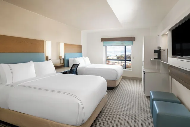 غرفة قياسية بسريرين مزدوجين لذوي الإعاقة، EVEN Hotel Rockville Washington DC Area 1/8