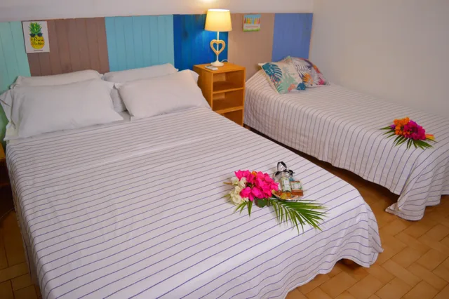 Family, Bungalow, 1 Double and 3 Single Beds, Sea View، Brise Marine 3/9