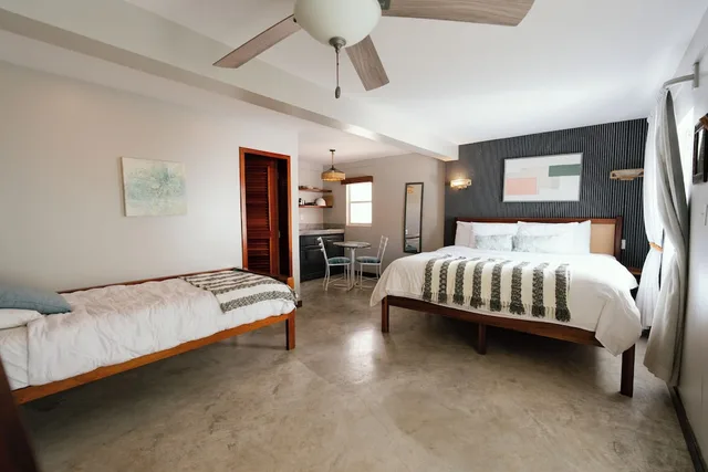 Junior Suite, King Bed, Ocean View, Pool Deck، Mata Rock Resort 5/10